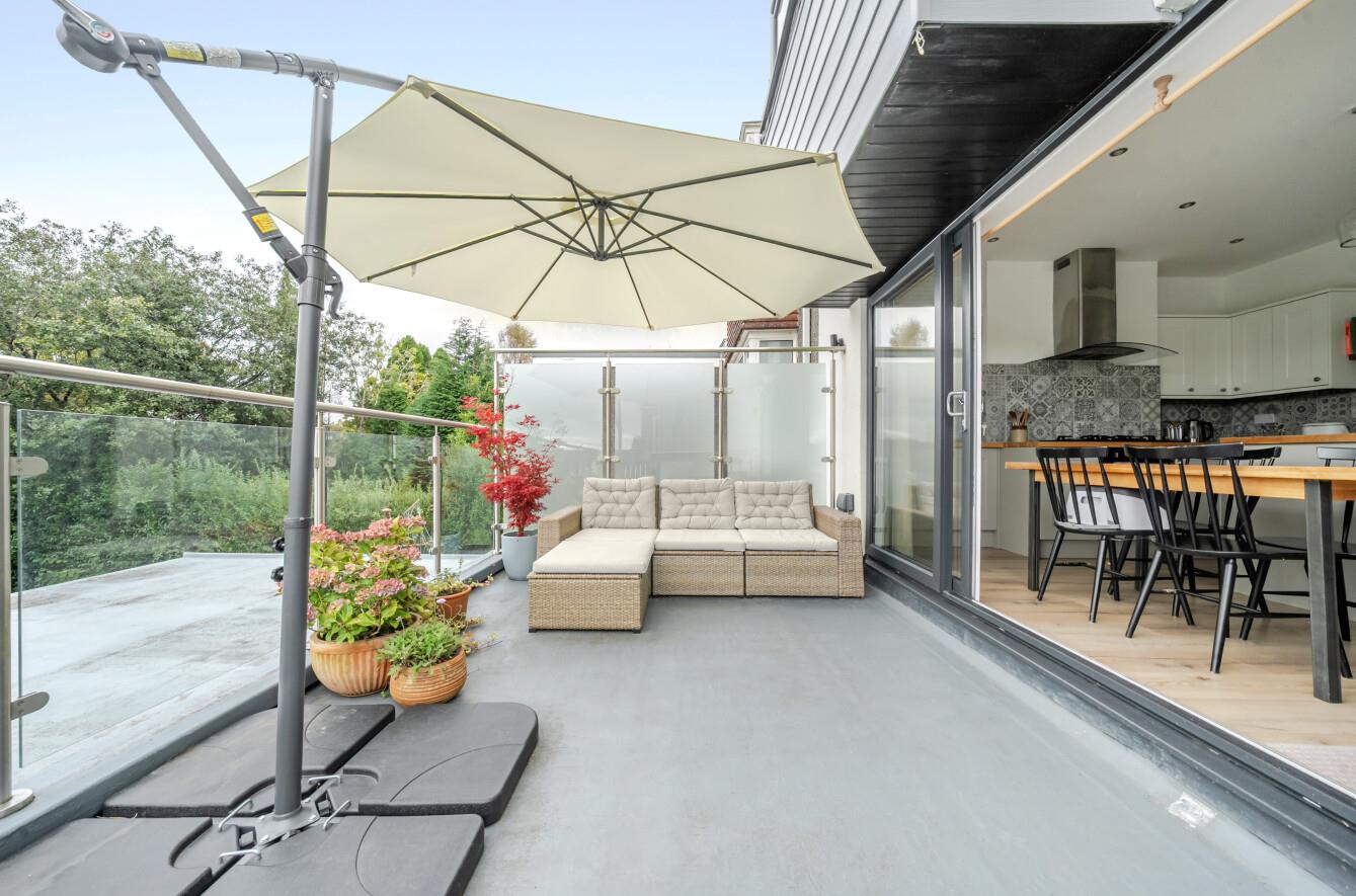 Gower Road, Killay, Swansea, SA2 7DY